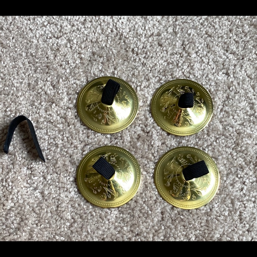NEFERTITI PRO – BRASS Saroyan zills